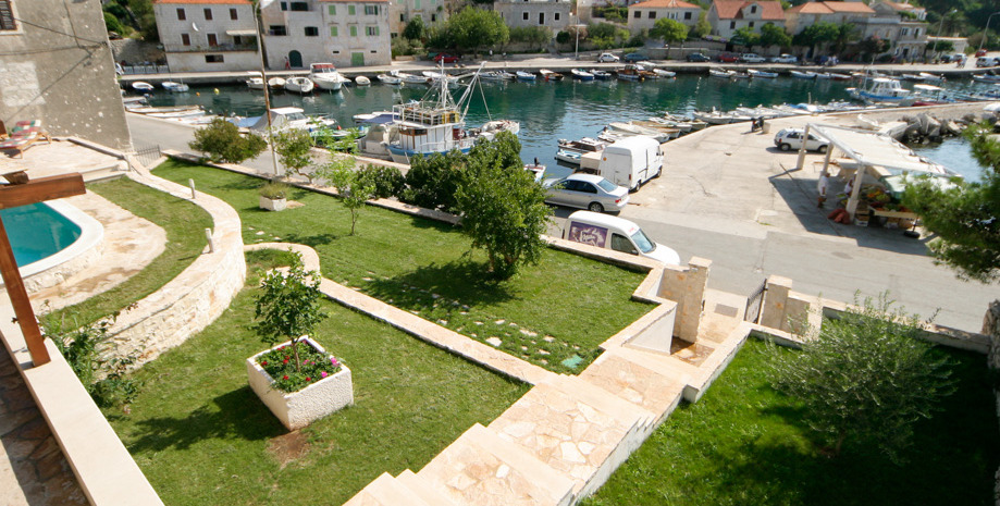 Kuca za odmor Bonaca – Sumartin photo: Denko Ivanisevic denko@propler.org +385 91 250 1251